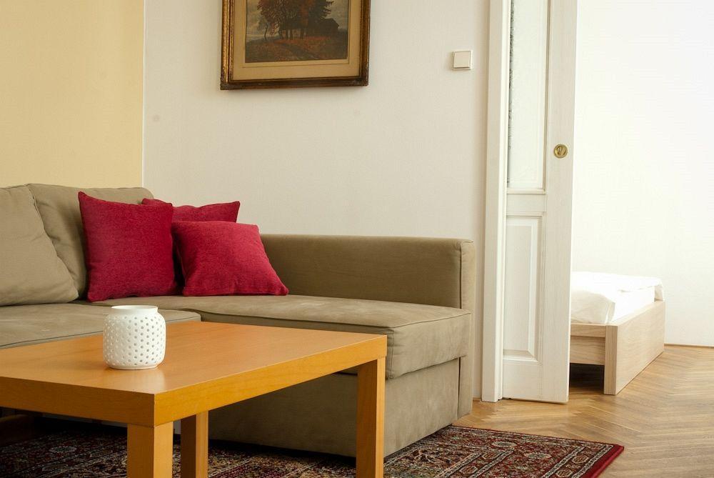 Abc Suites Praga Esterno foto