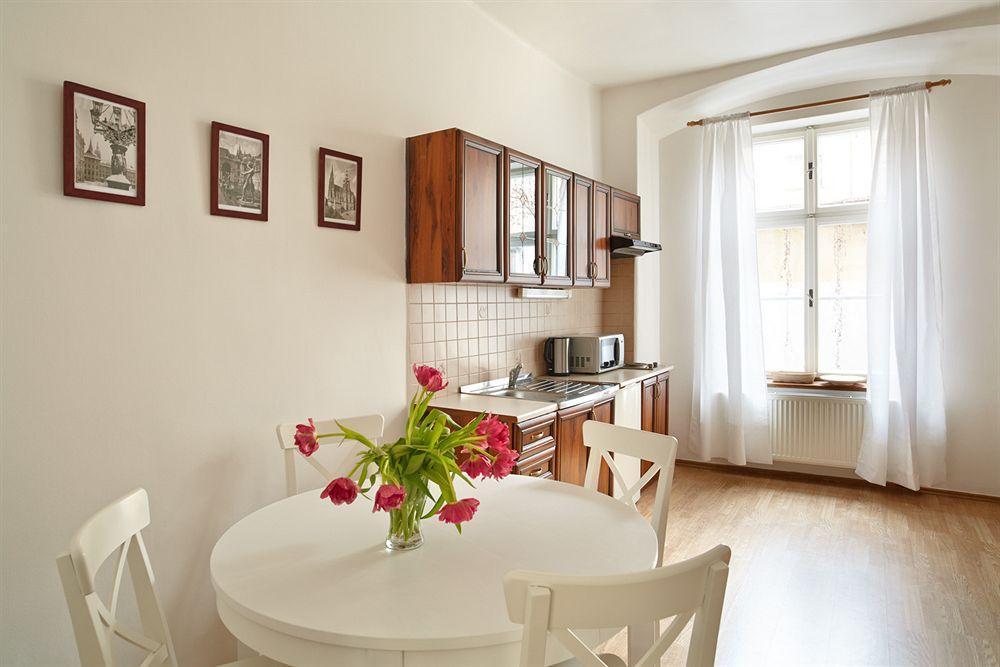 Abc Suites Praga Esterno foto