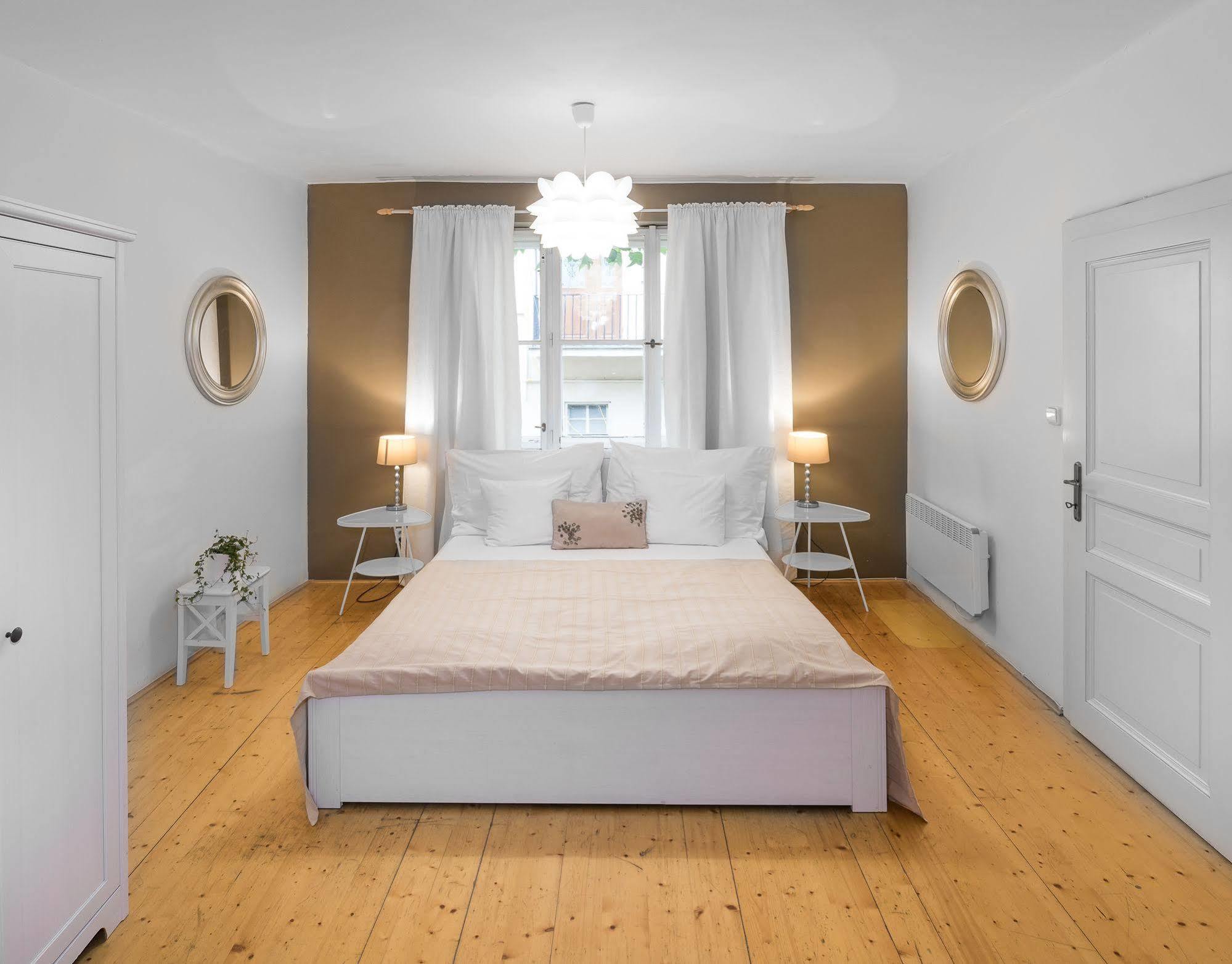 Abc Suites Praga Esterno foto