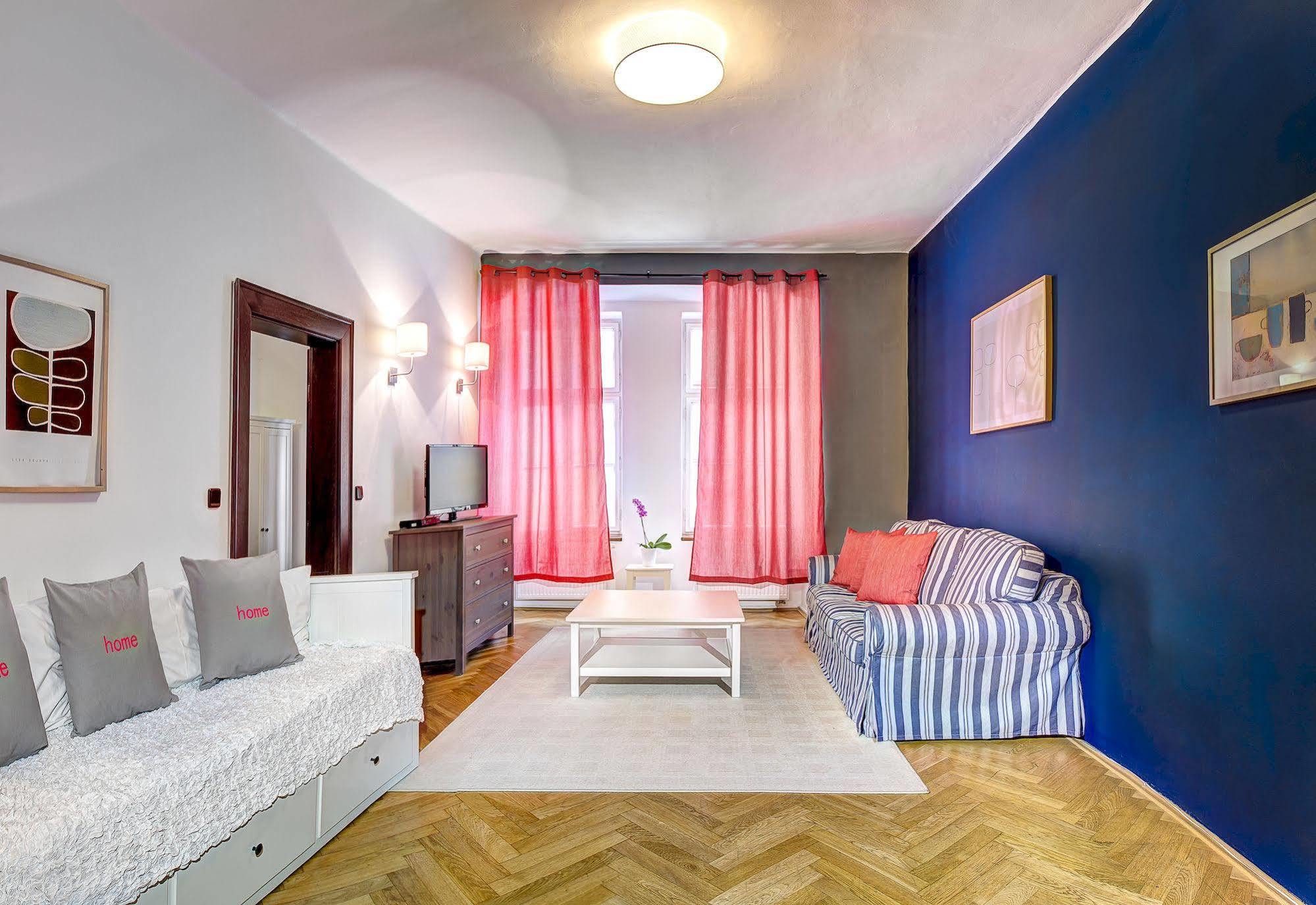 Abc Suites Praga Esterno foto