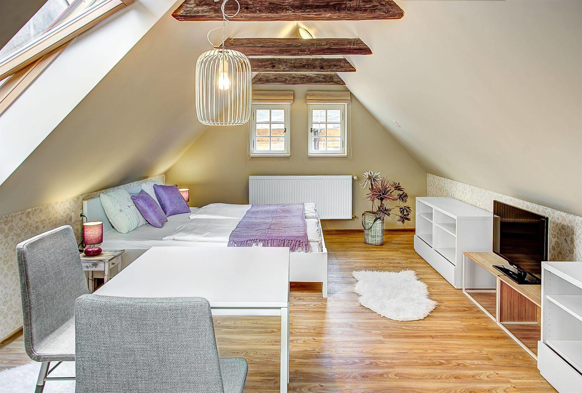 Abc Suites Praga Esterno foto