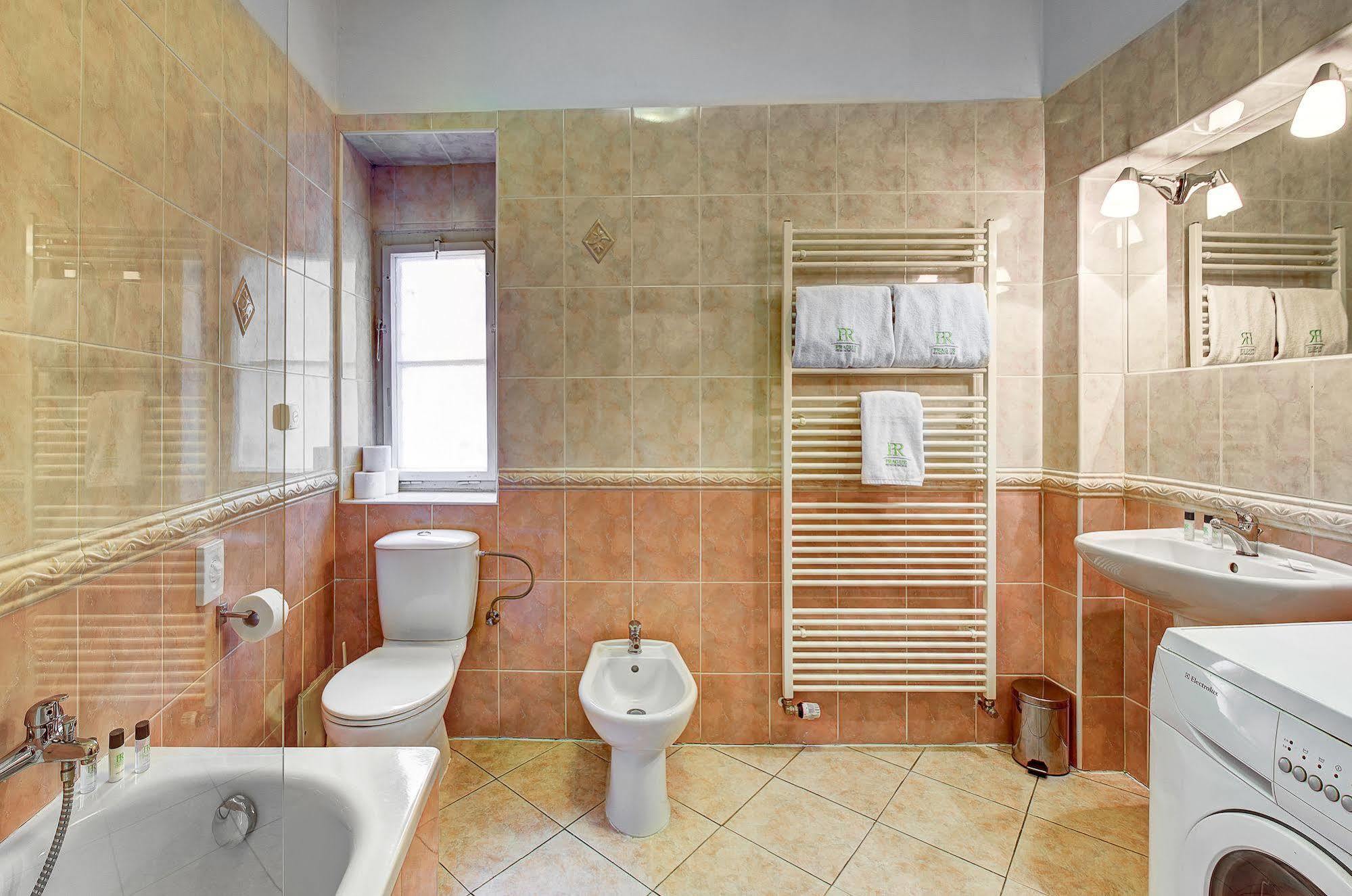 Abc Suites Praga Esterno foto