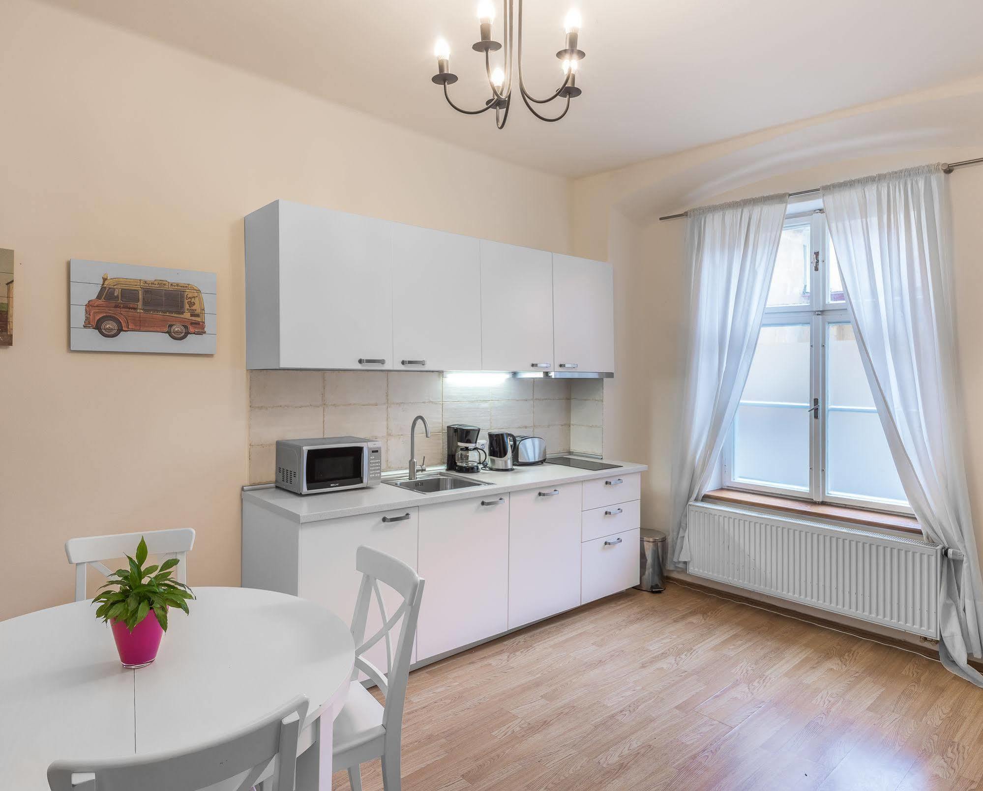 Abc Suites Praga Esterno foto